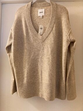 aerie Women's V-Neck Sweater in Beige